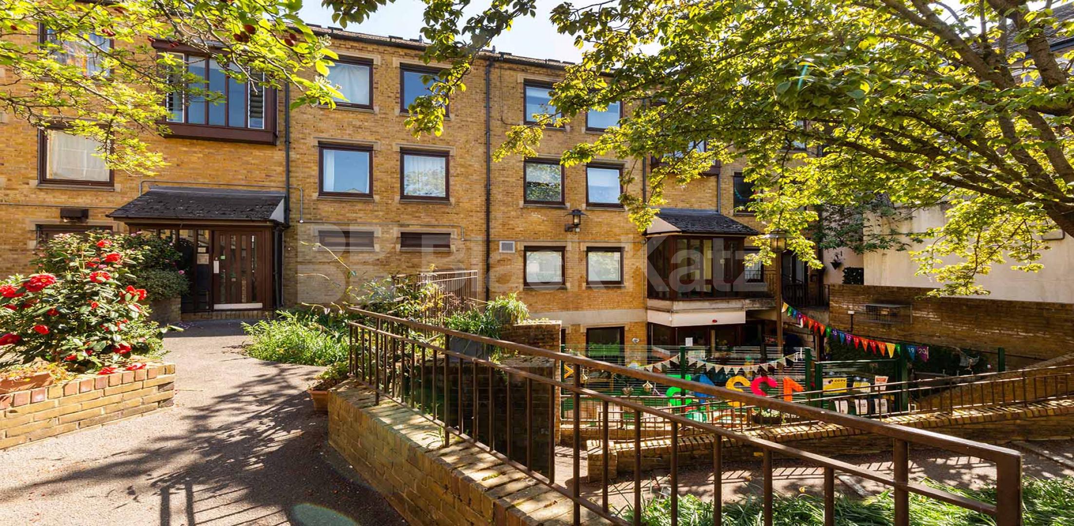 Two double bedrooms modern kitchen & bathroom mis to Marylebone Station.  Boldero Place, Marylebone